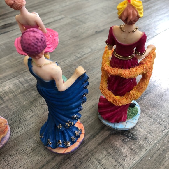 Fun Vintage Decor!✨💙 - Picture 6 of 8